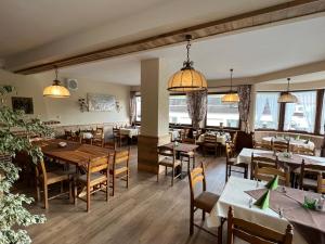 Restaurace v ubytování Weisses Rössl am See