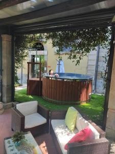Bazén v ubytování Hotel Relais Valle Orientina nebo v jeho okolí