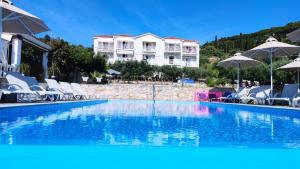 The swimming pool at or close to Oskars Studios & Apartments