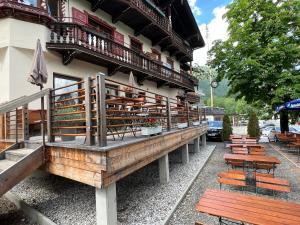 Balkón nebo terasa v ubytování Weisses Rössl am See