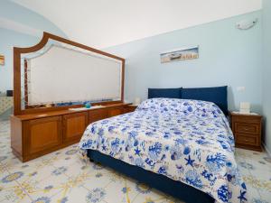 Posteľ alebo postele v izbe v ubytovaní Casa Mariarosa - Seaside Apartment with Balcony