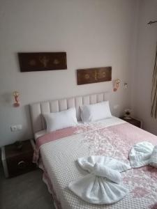 Postel nebo postele na pokoji v ubytování Kali Luxury Apartments -Garden-Gold-