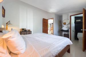 Gallery image of Pool Villa Bangrak, 2 mins to beach!!!! in Bang Rak Beach