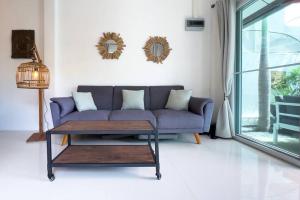 Gallery image of Pool Villa Bangrak, 2 mins to beach!!!! in Bang Rak Beach