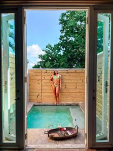 Afbeelding uit fotogalerij van Casa Loba Suite 3 with private pool and tub in Rincon