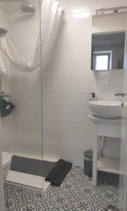 Gallery image of Apartmani Begic 1 i 2 in Barbat na Rabu