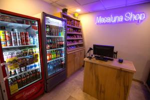 Supermarket nebo jiné obchody v  hotelu nebo okolí