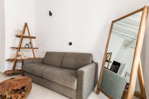 A seating area at Anamnisi House