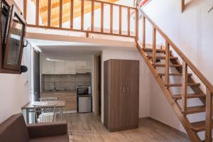 Kuchyň nebo kuchyňský kout v ubytování Olympia Studio By Rentals Pro - Agios Nikolaos Halkidiki + 31 fotografií