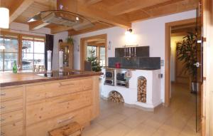 Η κουζίνα ή μικρή κουζίνα στο Amazing Apartment In Fischbachau