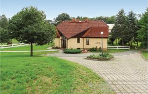 Zahrada ubytování Cozy Home In Kuhlen Wendorf With Sauna