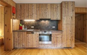 Köök või kööginurk majutusasutuses Amazing Apartment In Dalaas With 2 Bedrooms And Wifi