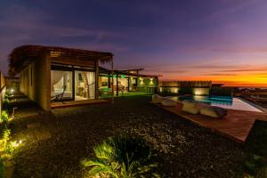 Bazén v ubytování Casa Wiro - Casa de Playa en Vichayito by WiroHouse nebo v jeho okolí