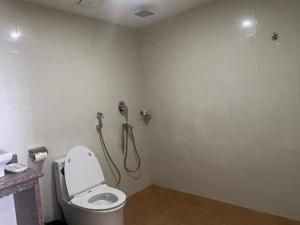 Bilik mandi di Hotel Murano