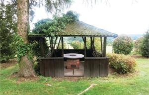 Κήπος έξω από το Holiday Home Waldgrundstück P