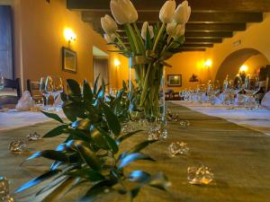 A restaurant or other place to eat at Il Castello dei Principi Sanseverino