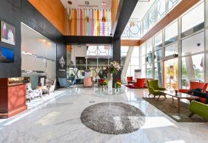 Un lugar para sentarse en Al Mansour Suites Hotel