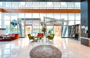 Un lugar para sentarse en Al Mansour Suites Hotel