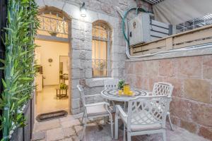 Innanhússgarður eða útisvæði á Sea U Jerusalem Mahane Yehuda Apartment Hotel