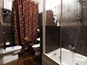 Koupelna v ubytování Hotel Il Cavaliere Nero + 37 fotografií