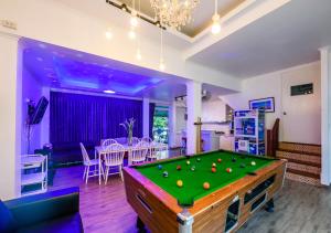 Biliár nebo kulečník v ubytování Room@Gallery Pool Villa