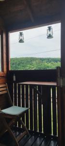 Rõdu või terrass majutusasutuses Autarkes Tiny House mit Rheinblick