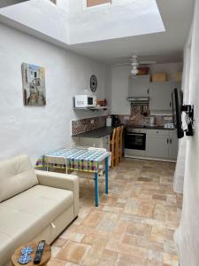 Gallery image of Cheerful one bedroom townhouse with patio Archez in Árchez