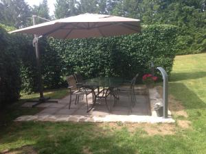 Zahrada ubytování Le gîte du mas avec piscine
