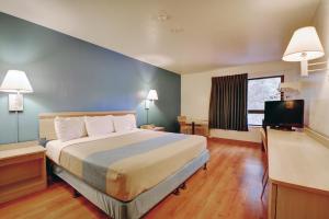 Postel nebo postele na pokoji v ubytování Motel 6-Newport, RI