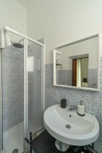 Ένα μπάνιο στο Anime Bed&Breakfast +37 φωτογραφίες
