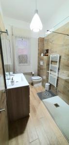 Bilik mandi di RAPISARDI HOME