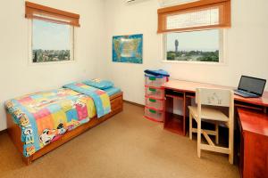 ภาพในคลังภาพของ Kfar Saba View Apartment ในเคอฟาร์ซาวา