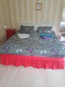 Säng eller sängar i ett rum på SaklıBahçe Pension