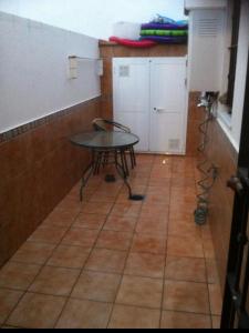 Kuchnia lub aneks kuchenny w obiekcie Chipiona Apartamento Bajo Centro Parking Incluido WiFi GRATIS