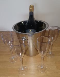 Imagem da galeria de Bubbles on the bay em Waterford