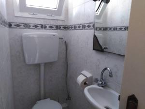 ห้องน้ำของ Alexadra's house Κάτω Αλμυρή