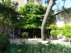 Gallery image of Le Clos du Tilleul in Saint-Michel-lʼObservatoire