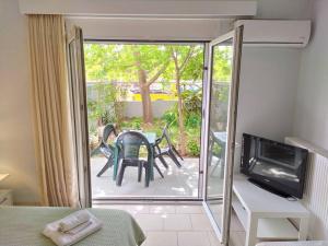 Imagem da galeria de Studio apartment in Kirra, ancient port of Delphi Near the beach em Kírra