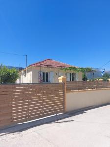 Gambar di galeri bagi Villa Fotini di Sami