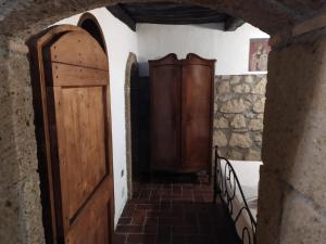 Fotografie z fotogalerie ubytování LA CHASCONA DI FARNESE casa di tufo nel borgo v destinaci Farnese