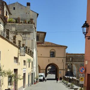 Fotografie z fotogalerie ubytování LA CHASCONA DI FARNESE casa di tufo nel borgo v destinaci Farnese