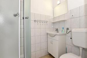 Kúpeľňa v ubytovaní Makarska sea view rooms