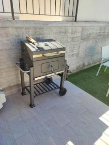 Kemudahan BBQ tersedia untuk tetamu di rumah percutian