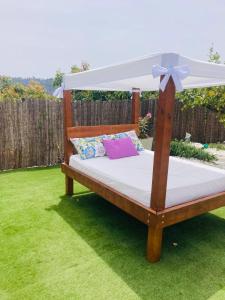 Vonkajšia záhrada v ubytovaní Villa La marina
