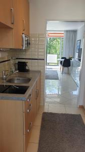 Afbeelding uit fotogalerij van Ferienwohnung Charlie mit Seeblick in Möhnesee