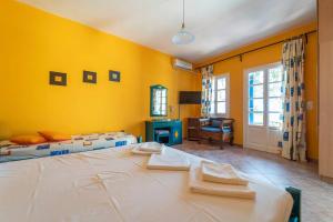 Gallery image of Santorious Flower Covered Apartment in Megalochori