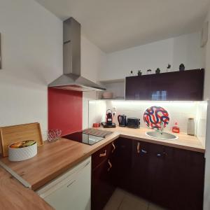 Fotografia z galérie ubytovania Beau studio tout confort au calme avec parking . v destinácii Villeurbanne