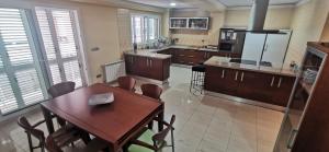 A kitchen or kitchenette at CASUAL SUITES GANDIA CENTRO