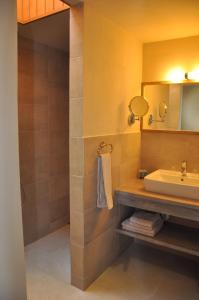 Koupelna v ubytování B&B Knotwilgenhoeve