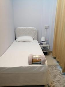 AlBarsha 1 Hostel by PHM房間的床